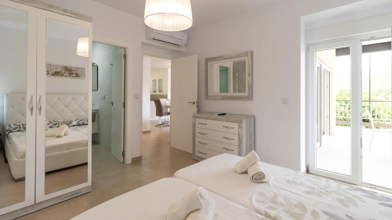 Modern 2 Bedroom Apartment 100 M From The Beach Jávea エクステリア 写真
