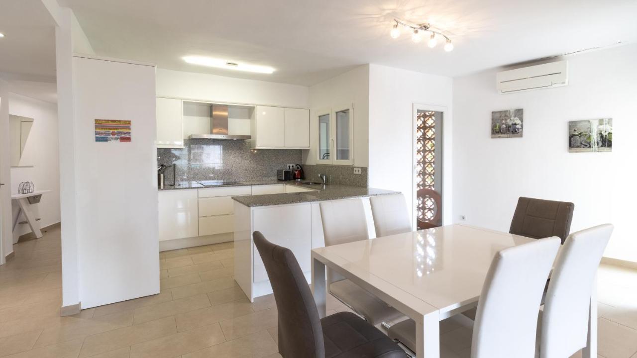 Modern 2 Bedroom Apartment 100 M From The Beach Jávea エクステリア 写真